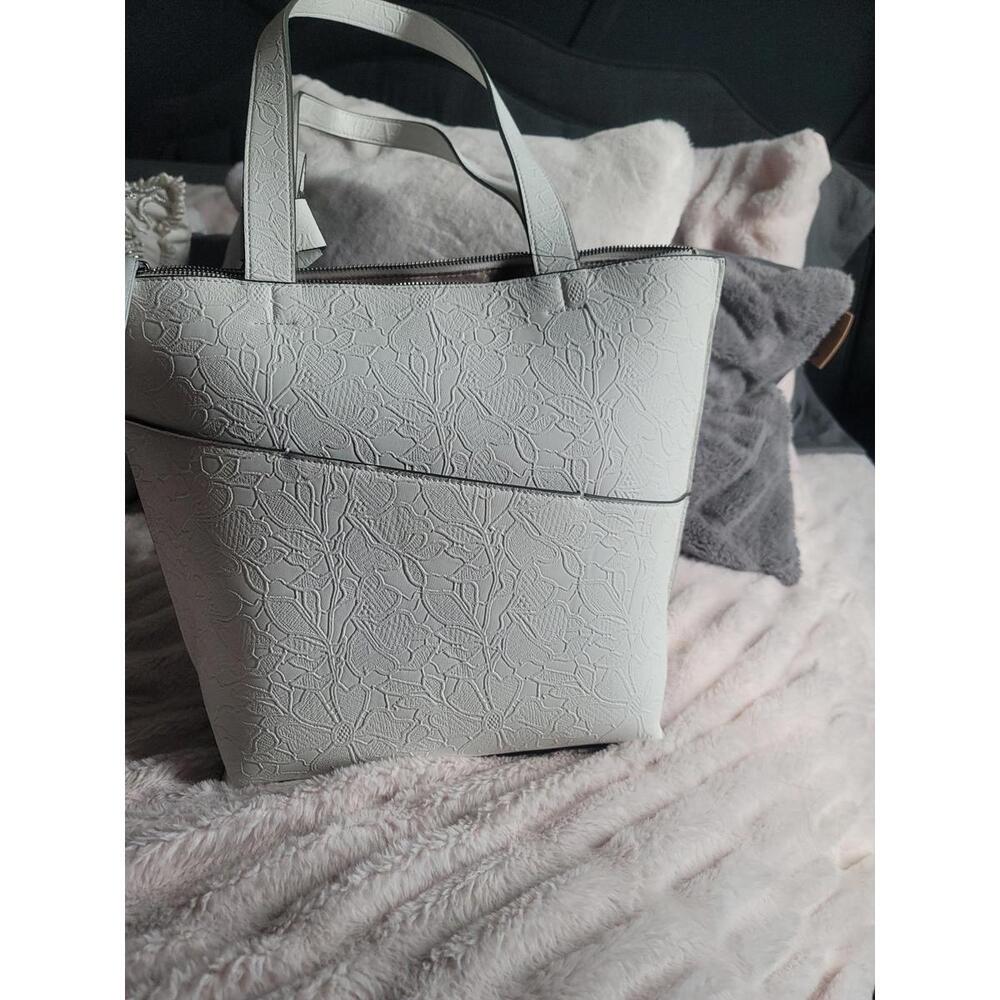 karl lagerfeld handbag - Picture 4 of 7